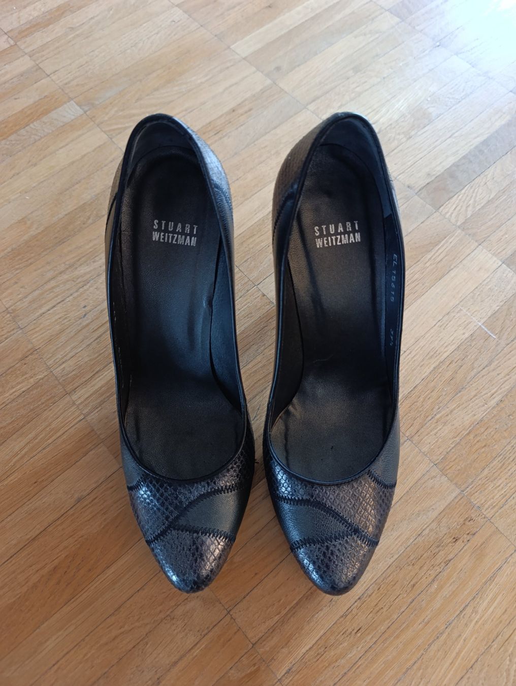 Stuart Weitzman Scarpe da donna: STUART WEIZMAN Snake Pumps Gr 39,5 – Usato da Zürich venduto da VorlonShadow 1