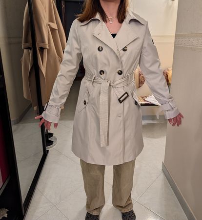Trench Museum tg. X, beige chiaro, perfetto per la mezza st.