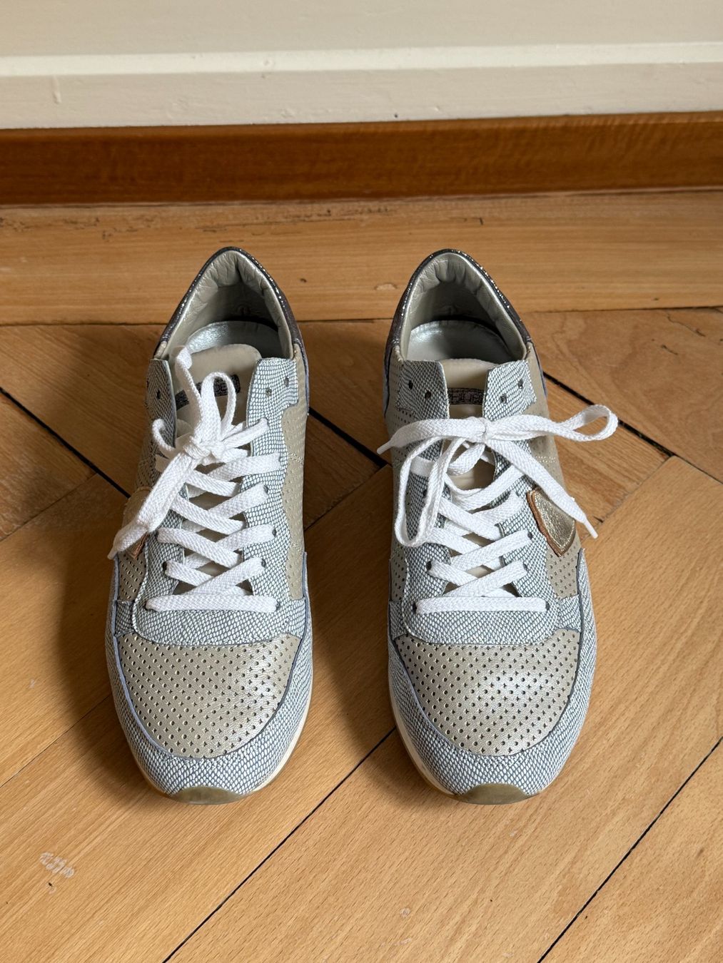 Scarpe da donna: PHILIPPE MODEL - Leder Sneaker hellblau-grau 40 – Usato da Zürich venduto da Diazaio 1
