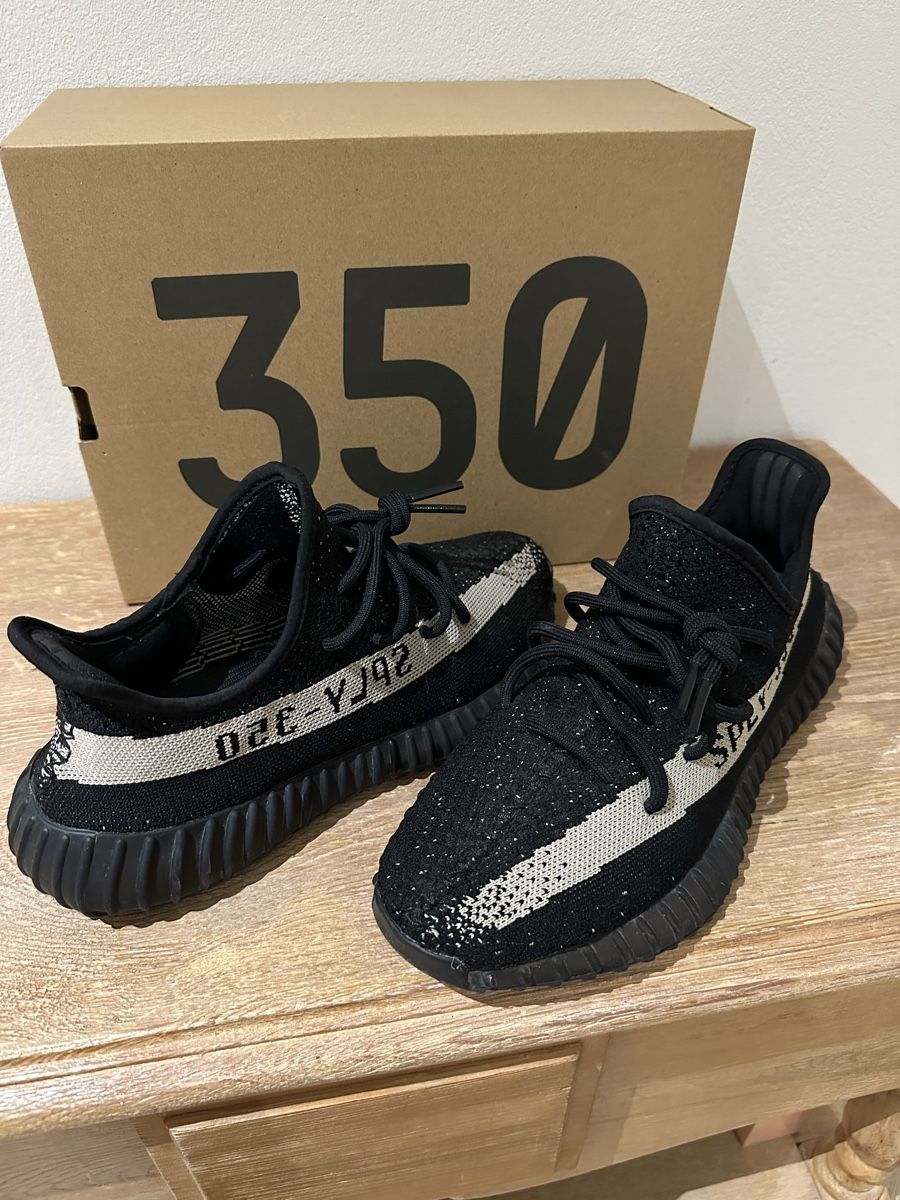 Adidas Herrenschuhe: Adidas Yeezy Boost 350 V2 Oreo – Neu (gemäss Beschreibung) aus Domdidier von Snitram17 1