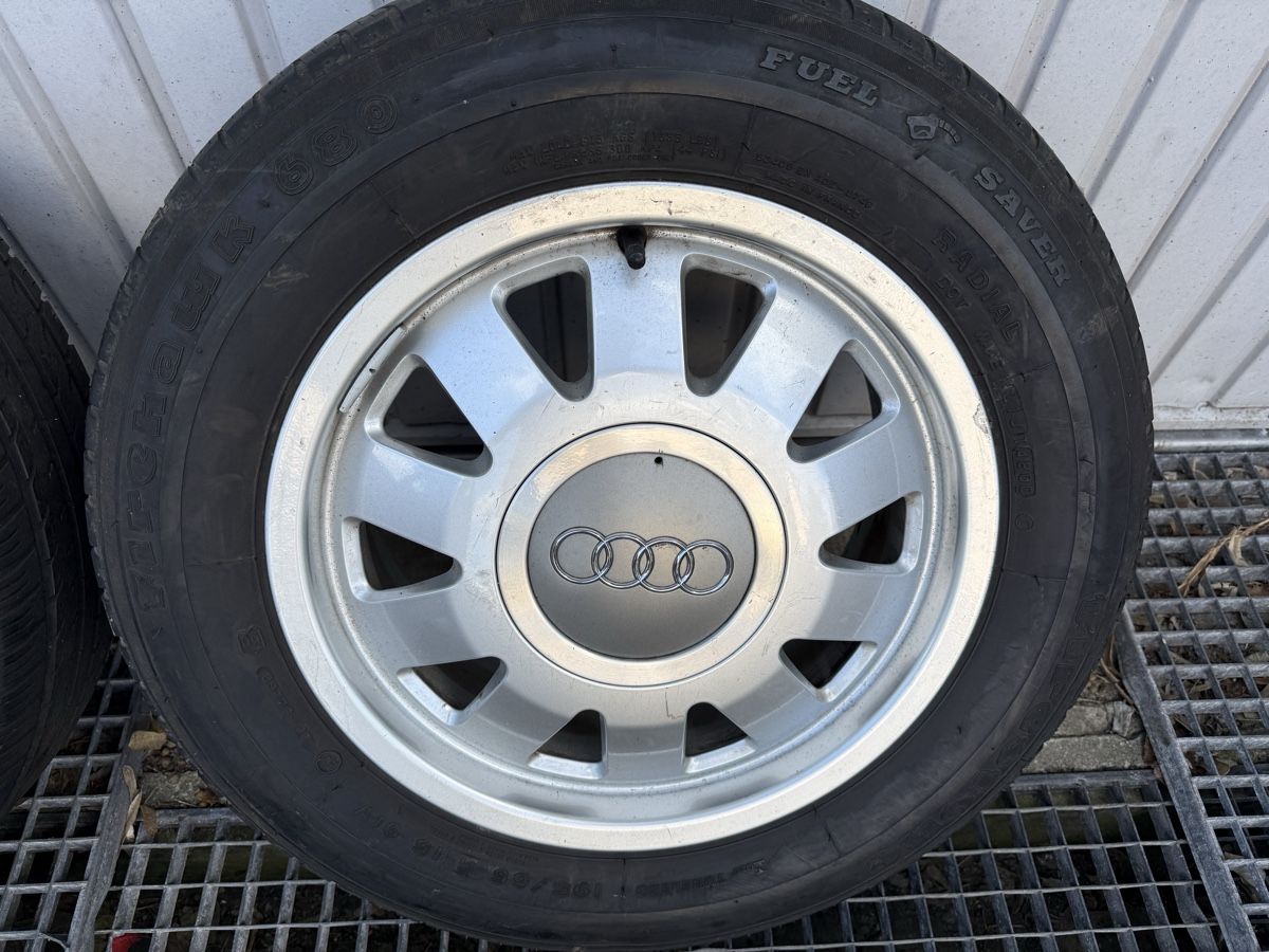 Pneus & Kompletträder: Jantes Audi avec pneus 195/65 R15 très vieux. – Gebraucht aus Cheseaux-Lausanne von davidleal1989 4