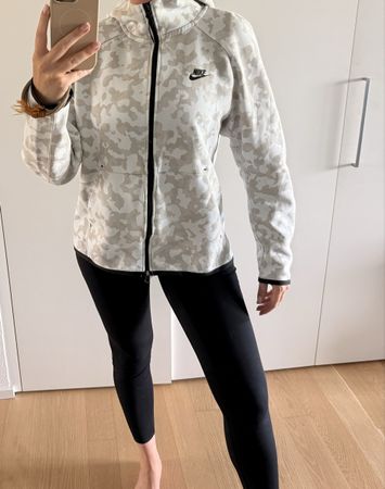 Nike Tech Kapuzenjacke Camo weiss M L neuwertig hoodie 