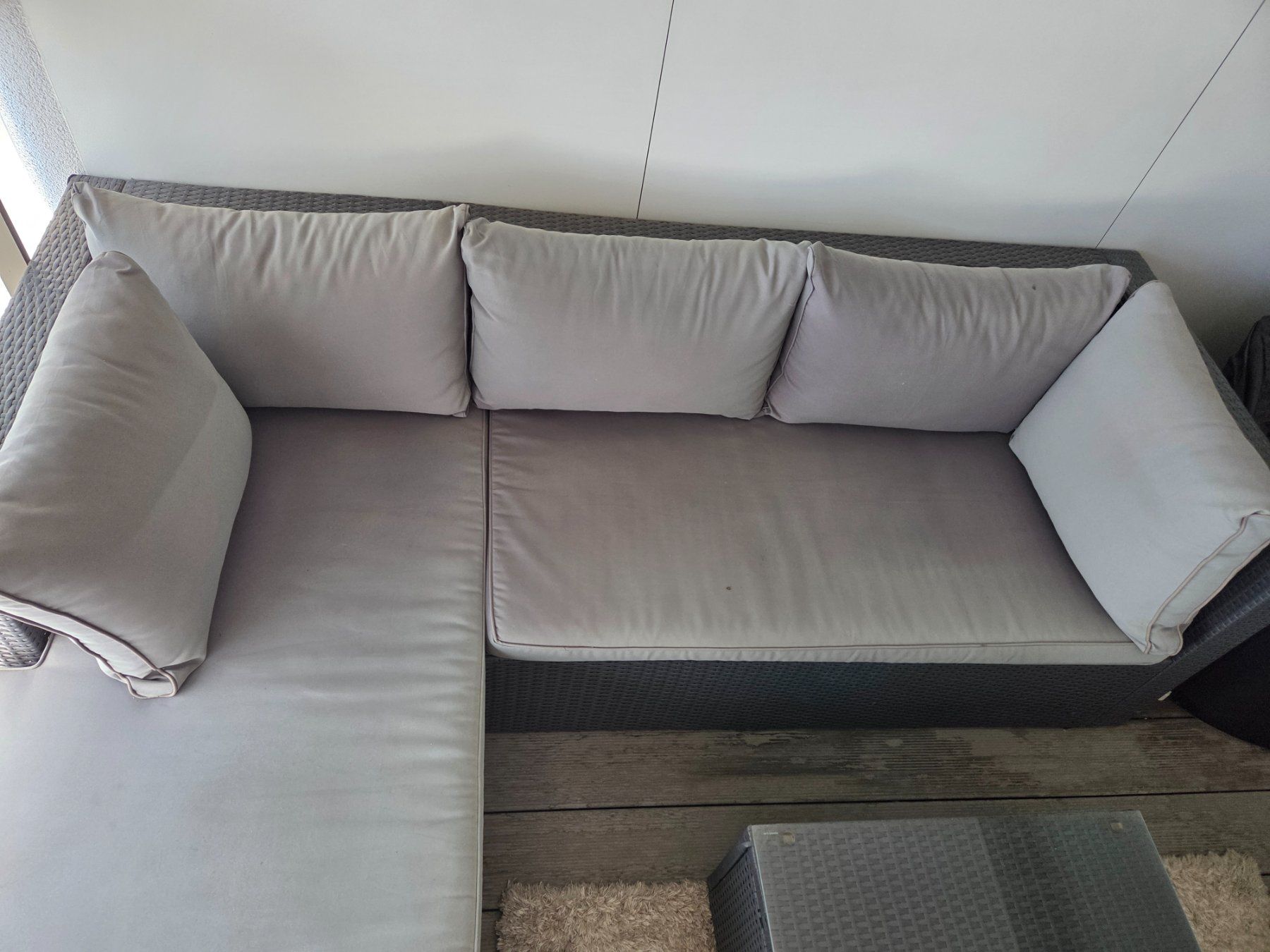 Poltrone: Rattan Lounge mit Tisch – Usato da Hergiswil LU venduto da famchr 1