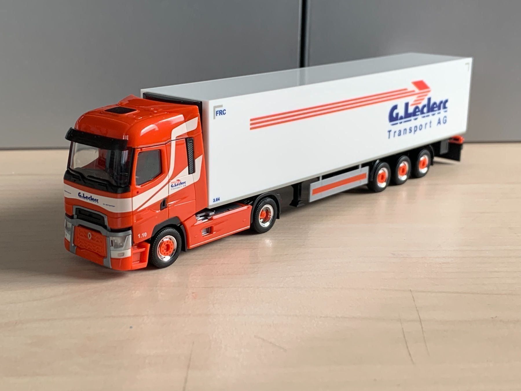 Herpa Modellini d'auto: RenaultT Leclerc – Nuovo e nell'imballaggio originale da Felben-Wellhausen venduto da Mobil01