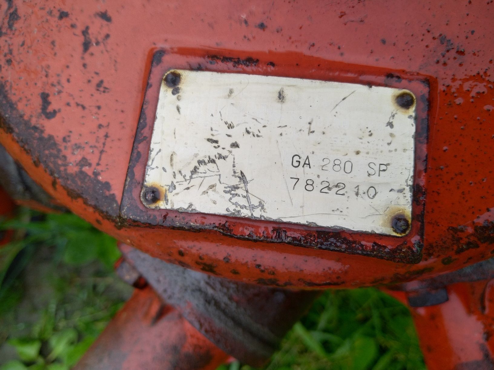 Alle Maschinen: Kuhn Kreiselschwader – Defekt aus Finsterwald LU von brun08 3