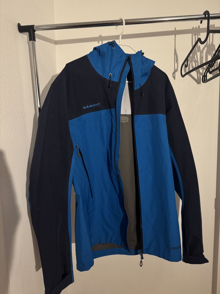 Mammut Giacche: Mammut Gore-Tex Hardshell Jacket Blue Black Size L – Nuovo (secondo la descrizione) da Emmenbrücke venduto da kri_gq9l 1