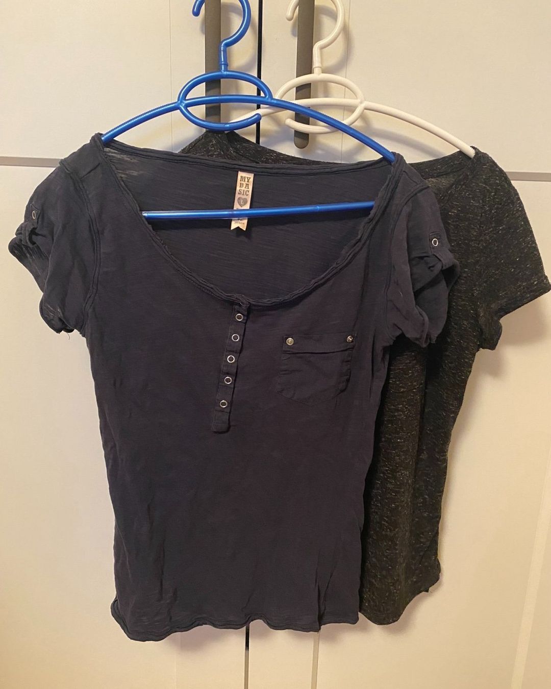 Kleiderpakete: 2 T-Shirts rundhals Ausschnitt Gr. M – Gebraucht aus Unterengstringen von cck_ 1