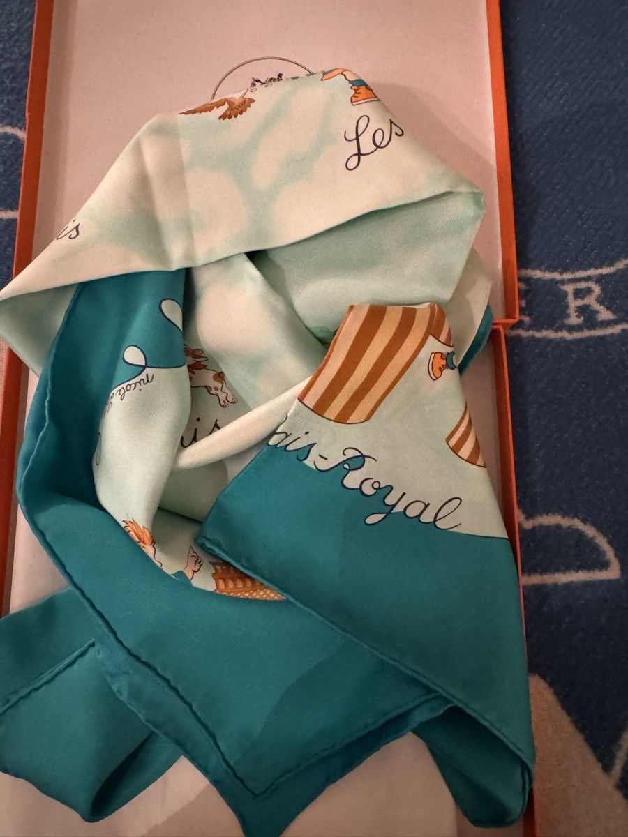 Hermès Foulard & Sciarpe: Hermès carré 90 Les Triplés – Nuovo (secondo la descrizione) da Genève venduto da Allisgood