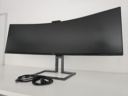 Philips 49" SuperWide Curved Monitor – USB-C Docking