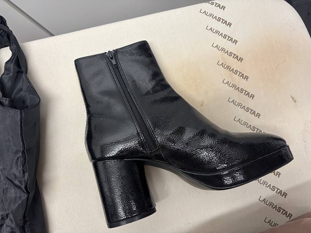 Chaussures femmes: Schwarze Absatzschuhe Gr. 40 – D'occasion à Kehrsatz par ale_zpc6 1