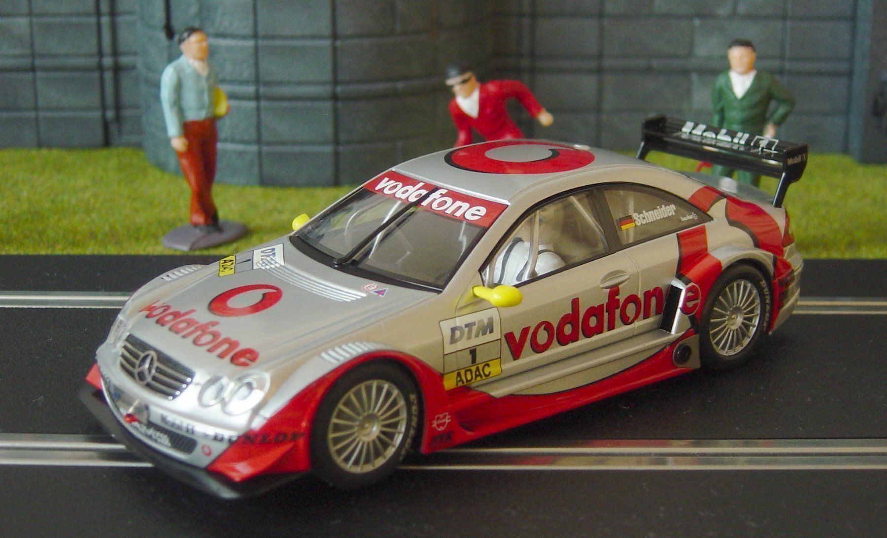 Piste: Mercedes CLK DTM "Vodafone" No 1 – Nuovo e nell'imballaggio originale da Dielsdorf venduto da Eleanor_Dude