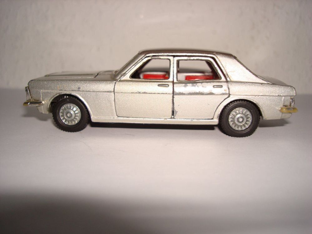 Ford Zodiac Miniature Dinky Toys - échelle 1:43 - Fabrication Angleterre