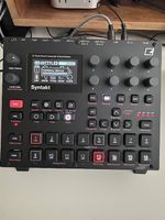 Elektron Syntakt inkl. Decksaver und Ständer