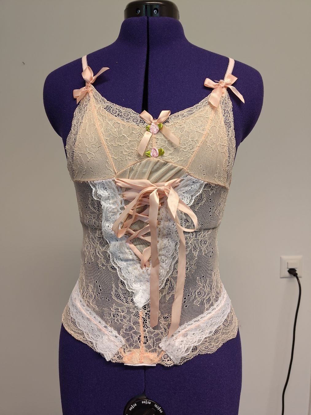 Tops: Spitzen Body Grösse S – Gebraucht aus Schwerzenbach von VityaCrafts