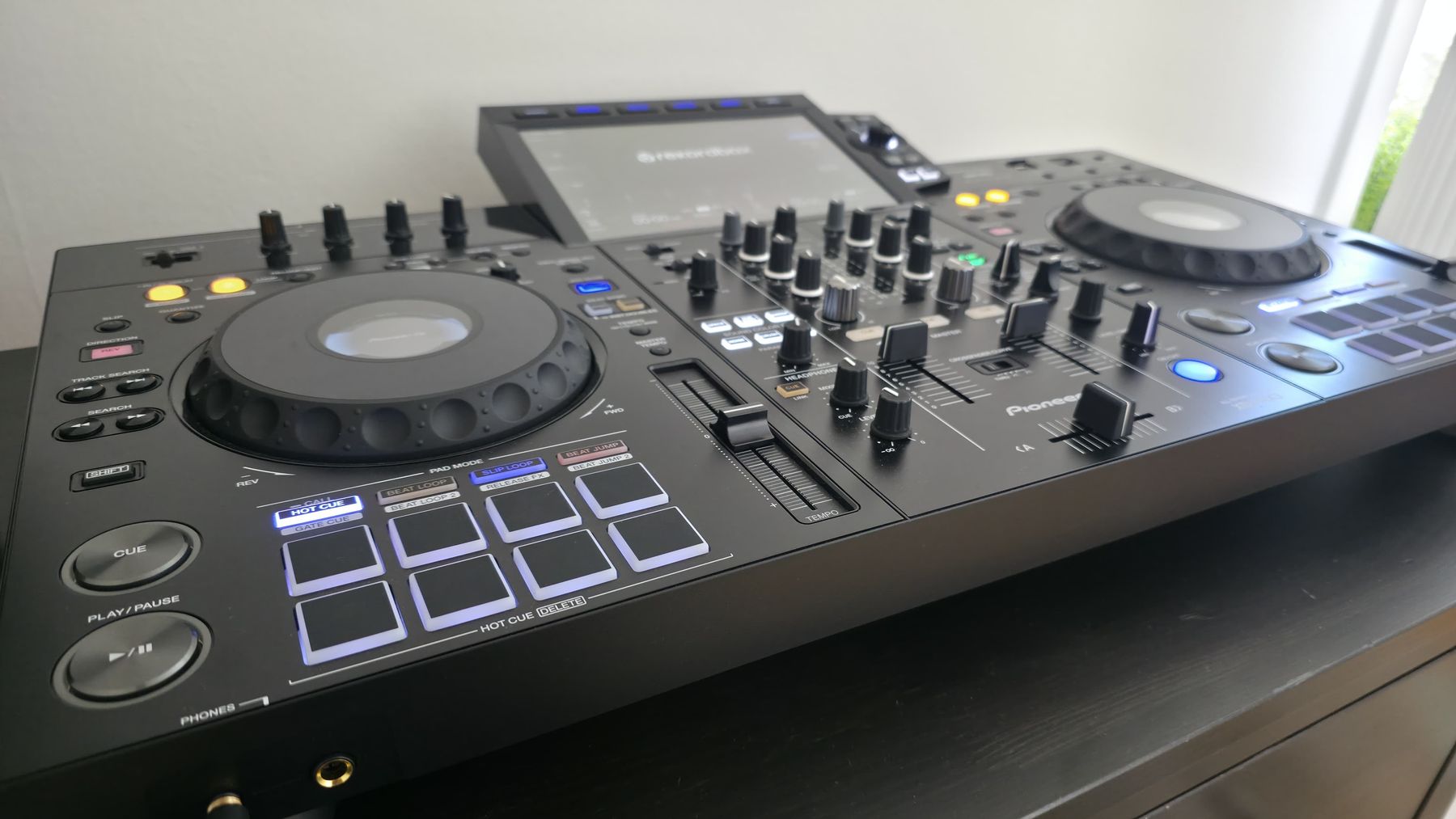 Pioneer Console di mixaggio: Pioneer DJ XDJ RX3 / Controller – Usato da Chur venduto da pat_6y5t