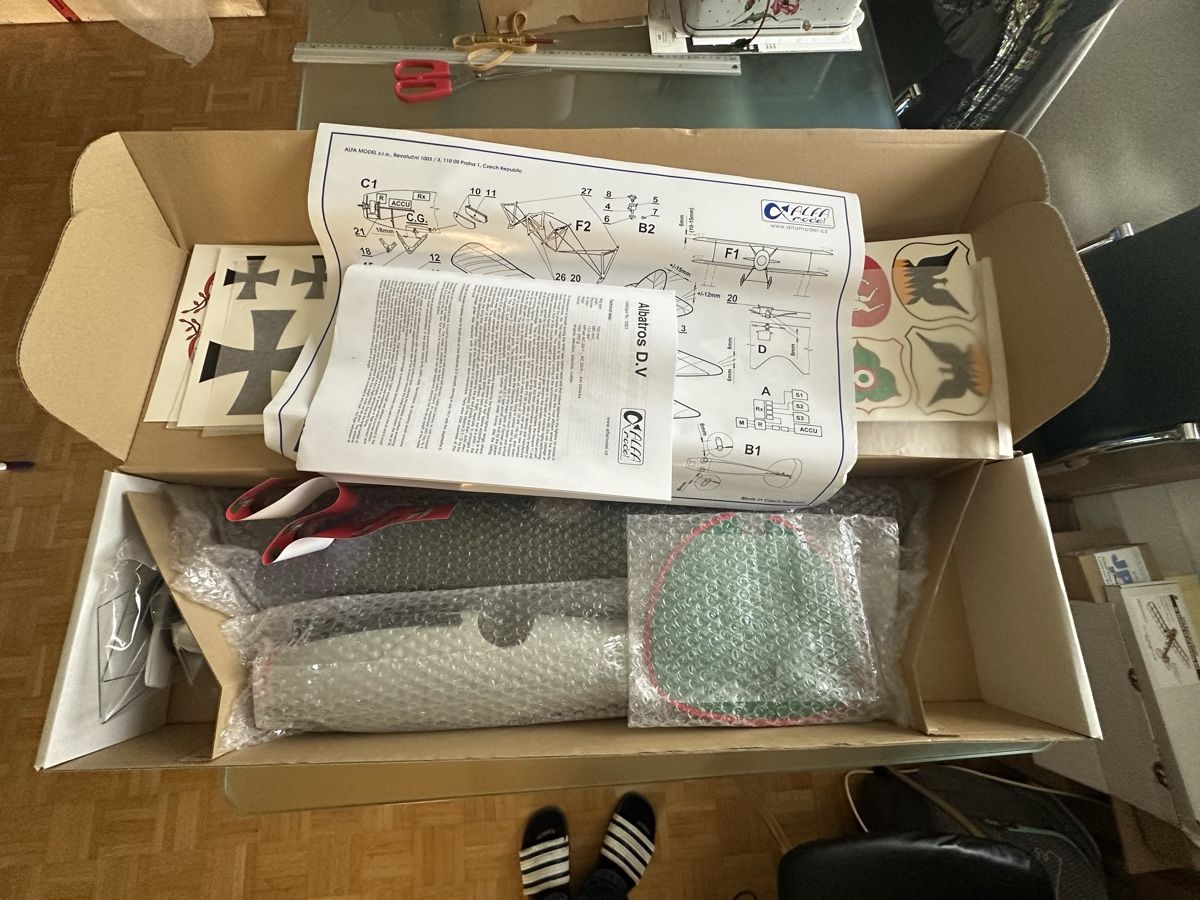 Modellismo RC: Albatros D.V. 0301 Flugzeugmodellbausatz - Originalverpackt – Nuovo e nell'imballaggio originale da Köniz venduto da Keith0 2