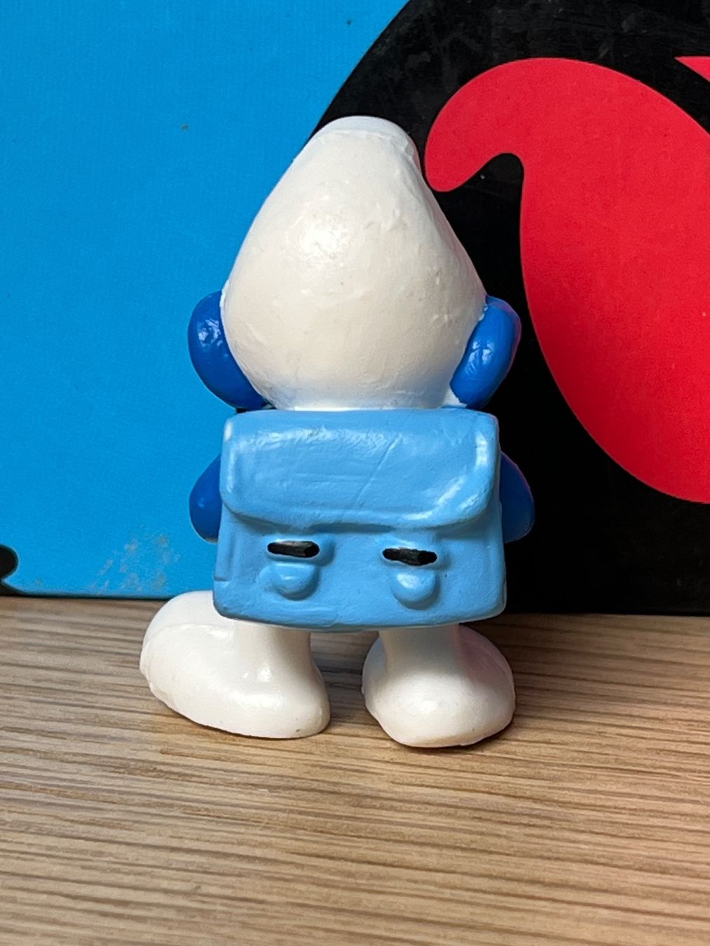 Statuette: Schlumpf mit blauem Rucksack – Usato da Lyss venduto da Duckszone 1