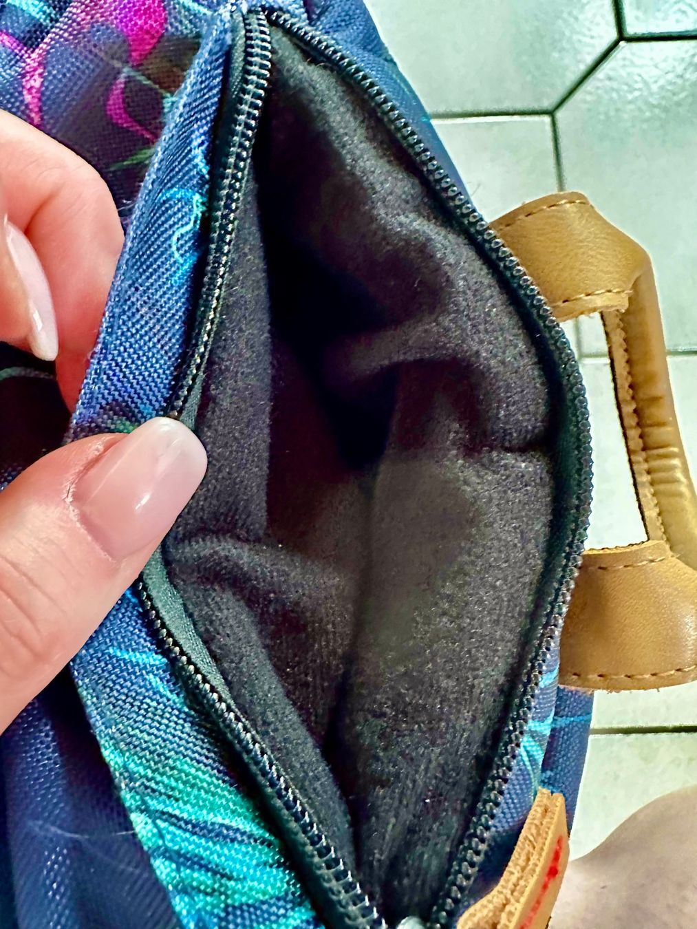 Zaini: Rucksack dunkel blau Muster wie NEU – Usato da Wilderswil venduto da FirstDivine 5