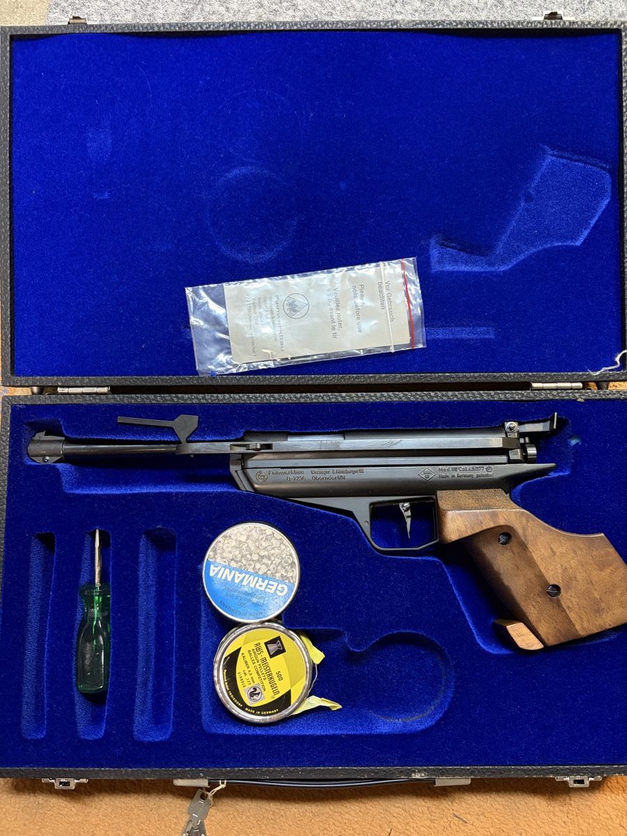 Tous les outils: Luftpistole Marke Feinwerkbau Modell 65 – D'occasion à Hägendorf par StuderPascal