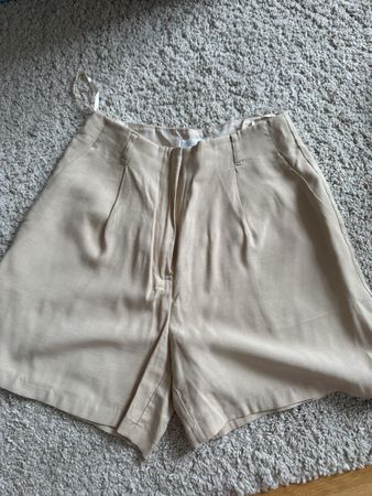 Beige shorts