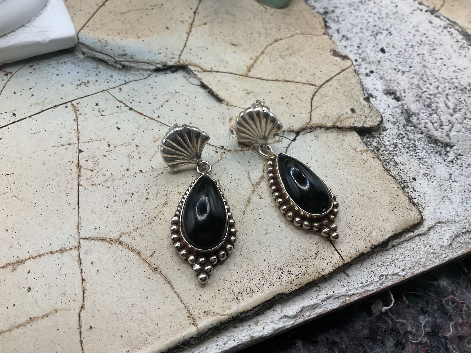 Orecchini pendenti & Orecchini a lobo: Ohrstecker Sterlingsilber mit Onyx – Nuovo (secondo la descrizione) da luzern venduto da Alpendorf1 2