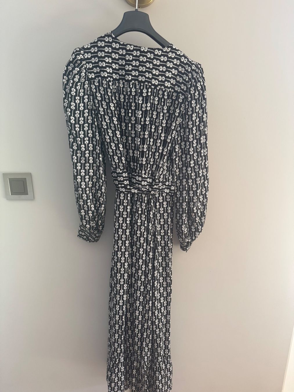 Sandro Vestiti: Robe Sandro T34 – Usato da Conches venduto da chn_hgl6 6