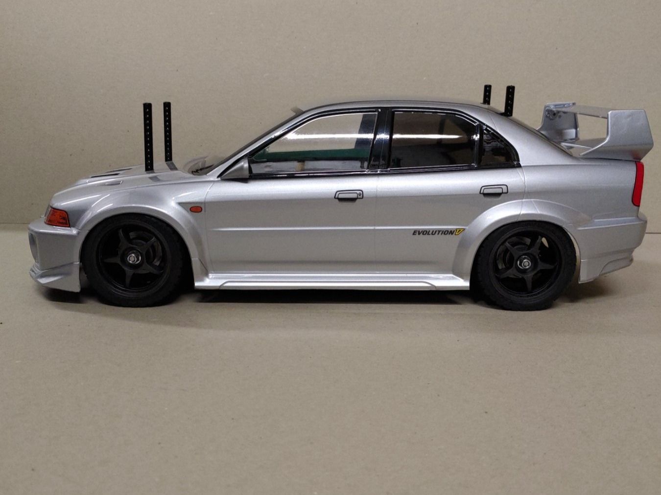 Tamiya Modellismo RC: Tamiya 58713 Mitsubishi Lancer Evo V/TT02 – Nuovo (secondo la descrizione) da Wetzikon ZH venduto da Douglas-MD-11 3