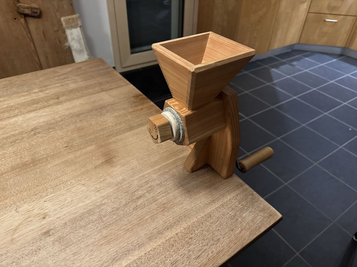 Küchengeräte: Kornkraft Getreidemühle – Gebraucht aus Zürich von Laurin____ 4