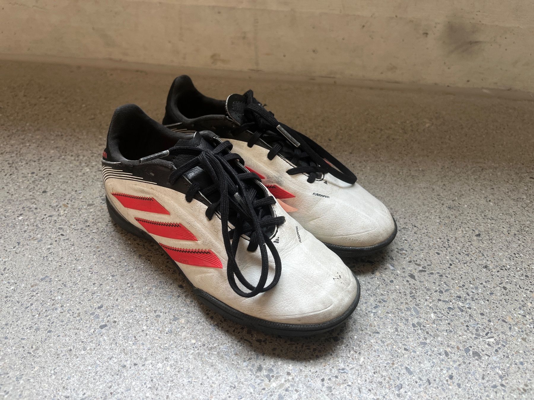 Scarpe da uomo: Fussballschuhe – Usato da Zürich venduto da laelza