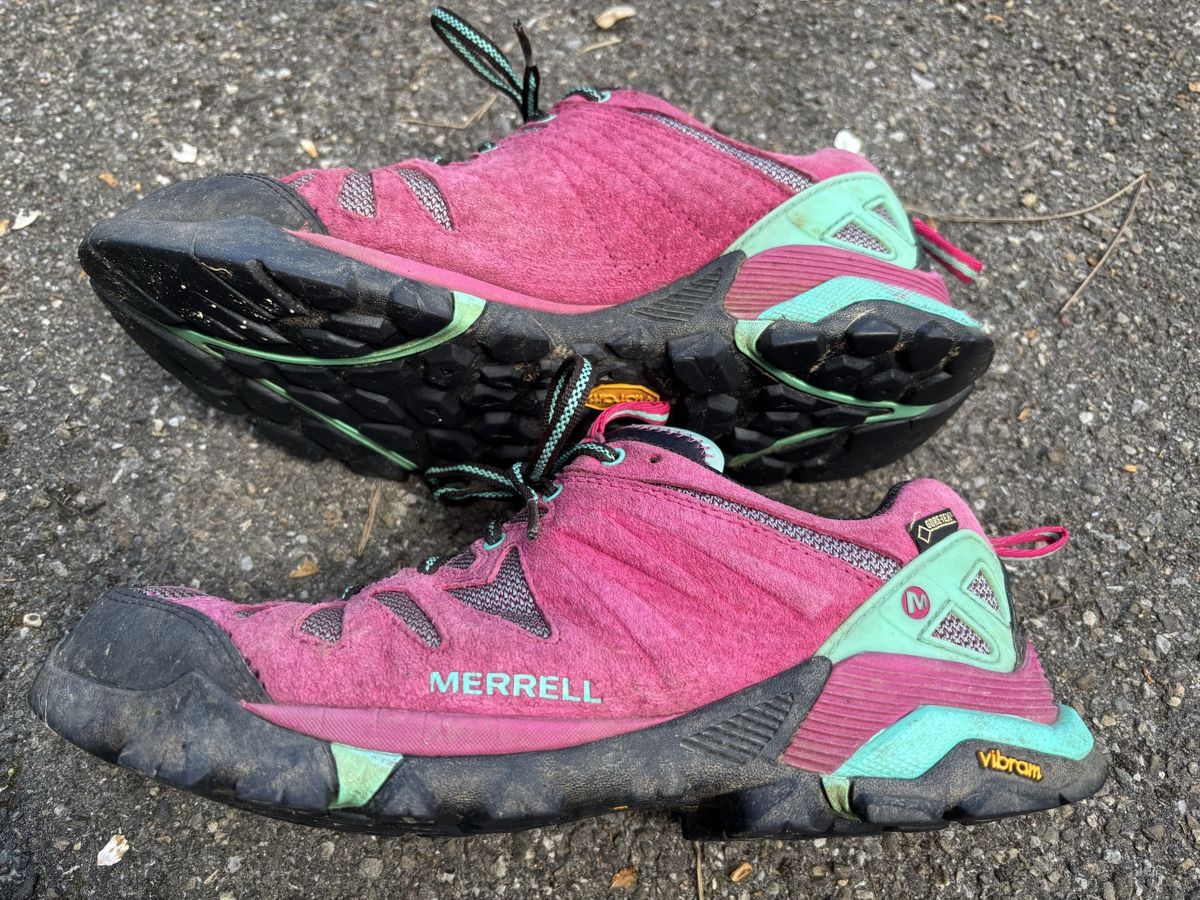 Merrell Damenschuhe: Trekkingschuhe wasserdicht – Gebraucht aus Wolfhausen von Geissberg04 1