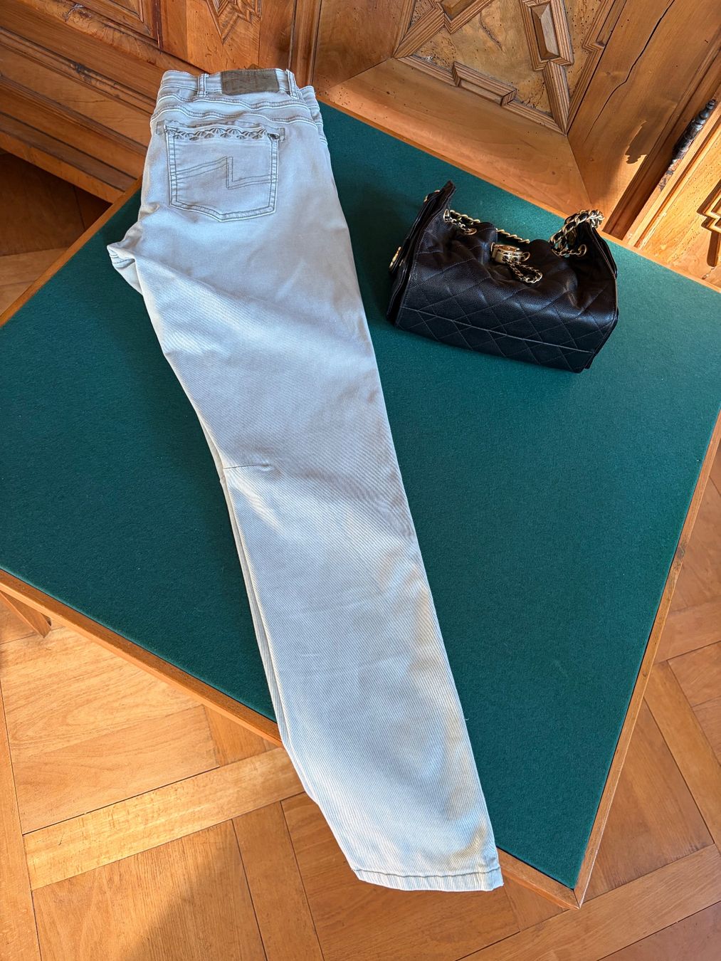 Nile Jeans: NILE Jeans  Größe M  Farbe: Hellstahl / Hellgrau – Gebraucht aus Interlaken von Bona55 8