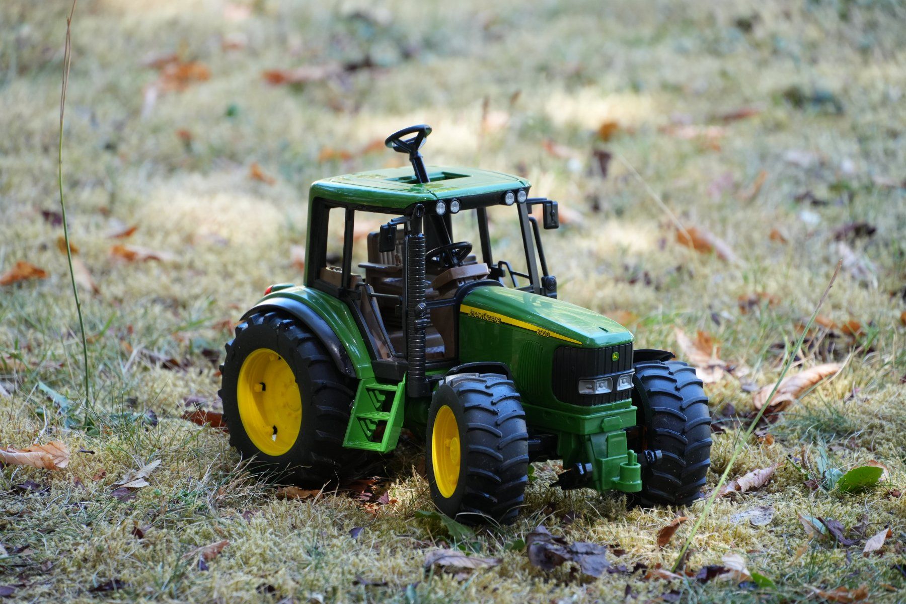 Bruder Giocattoli: Bruder John Deere Traktor – Usato da Murten venduto da K.Luethi
