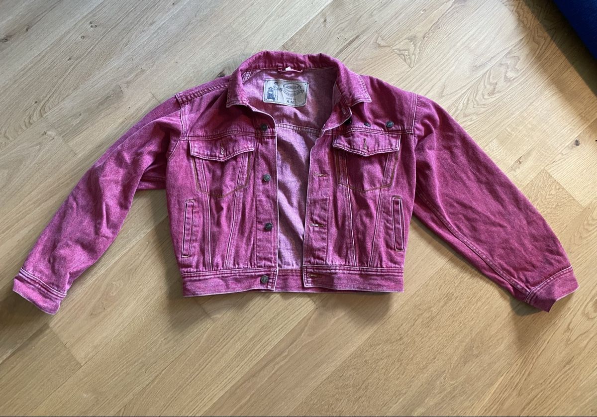 Giacche: Rote Jeansjacke – Usato da Eschlikon TG venduto da mur_byr9