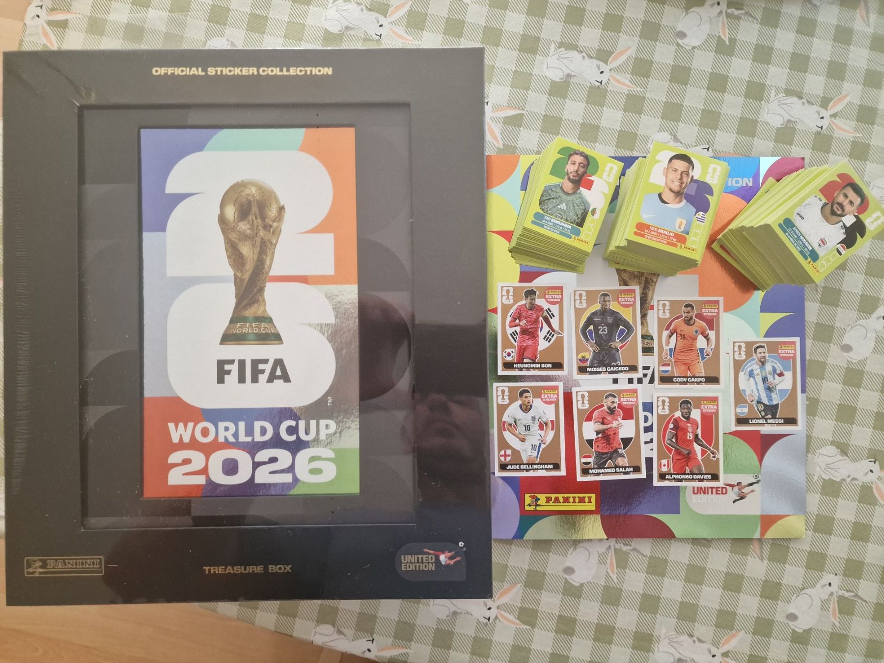 Panini Carte collezionabili: Panini WM 2026 Treasure box plus Extras – Nuovo e nell'imballaggio originale da Adliswil venduto da vendor123