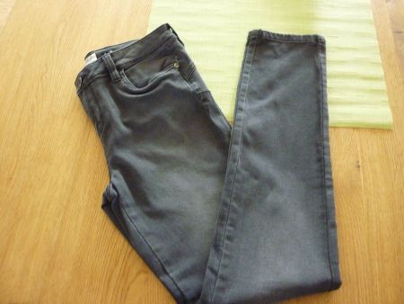 Verwaschene Jeans schwarz Gr.36/38 Fabrikneu