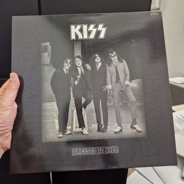 KissDressedToKill