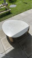 Eleganter Terrazzo Gartentisch rund – Frostbeständig & chic!