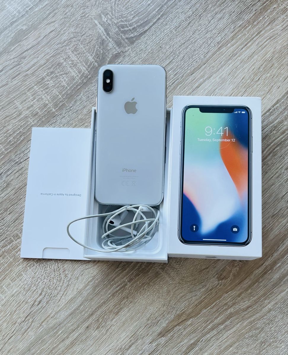Apple Telefoni cellulari / Smartphones: iPhone X - 256 GB argenté – Usato da Zürich venduto da Ndzinga