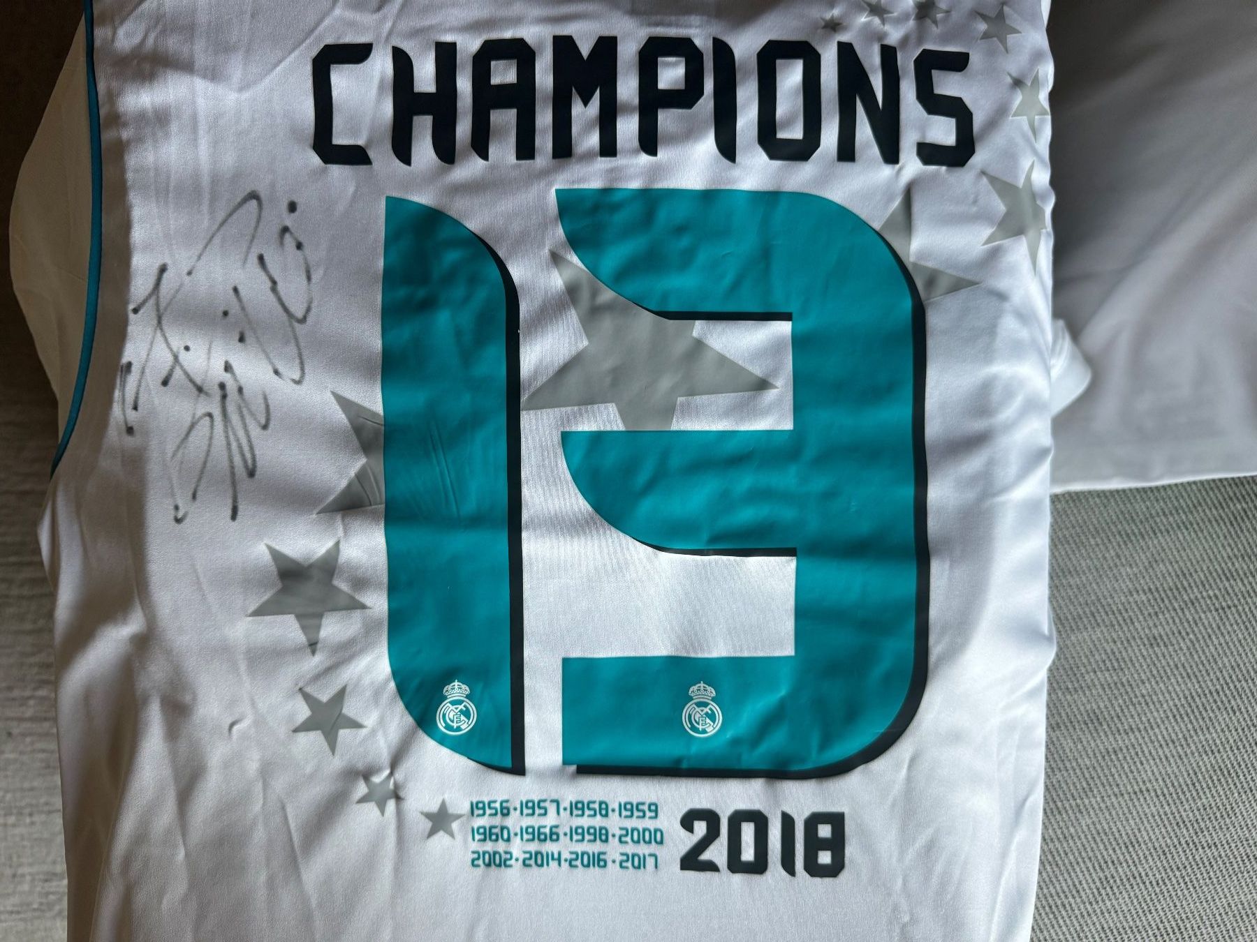 Real Madrid Canottiere & Pantaloni: Maillot Real Madrid Final 2018 Kiev – Nuovo (secondo la descrizione) da Lonay venduto da inf_m2ym