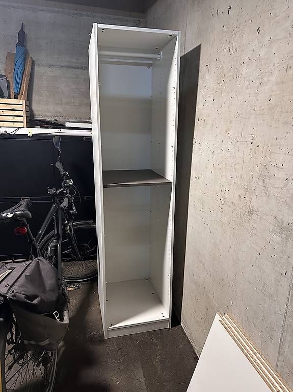 Garderobe: Penderie IKEA – Gebraucht aus Montreux von Franlain