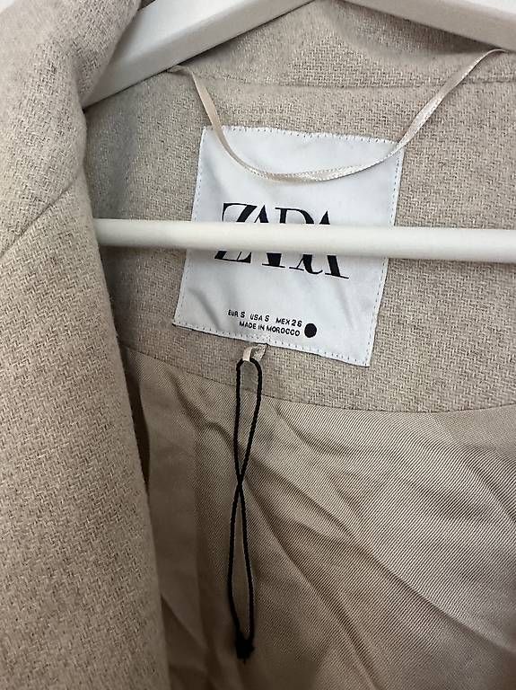 Cappotti: Beiger Wintermantel von Zara – Usato da Winterthur venduto da whatsgolden159 2