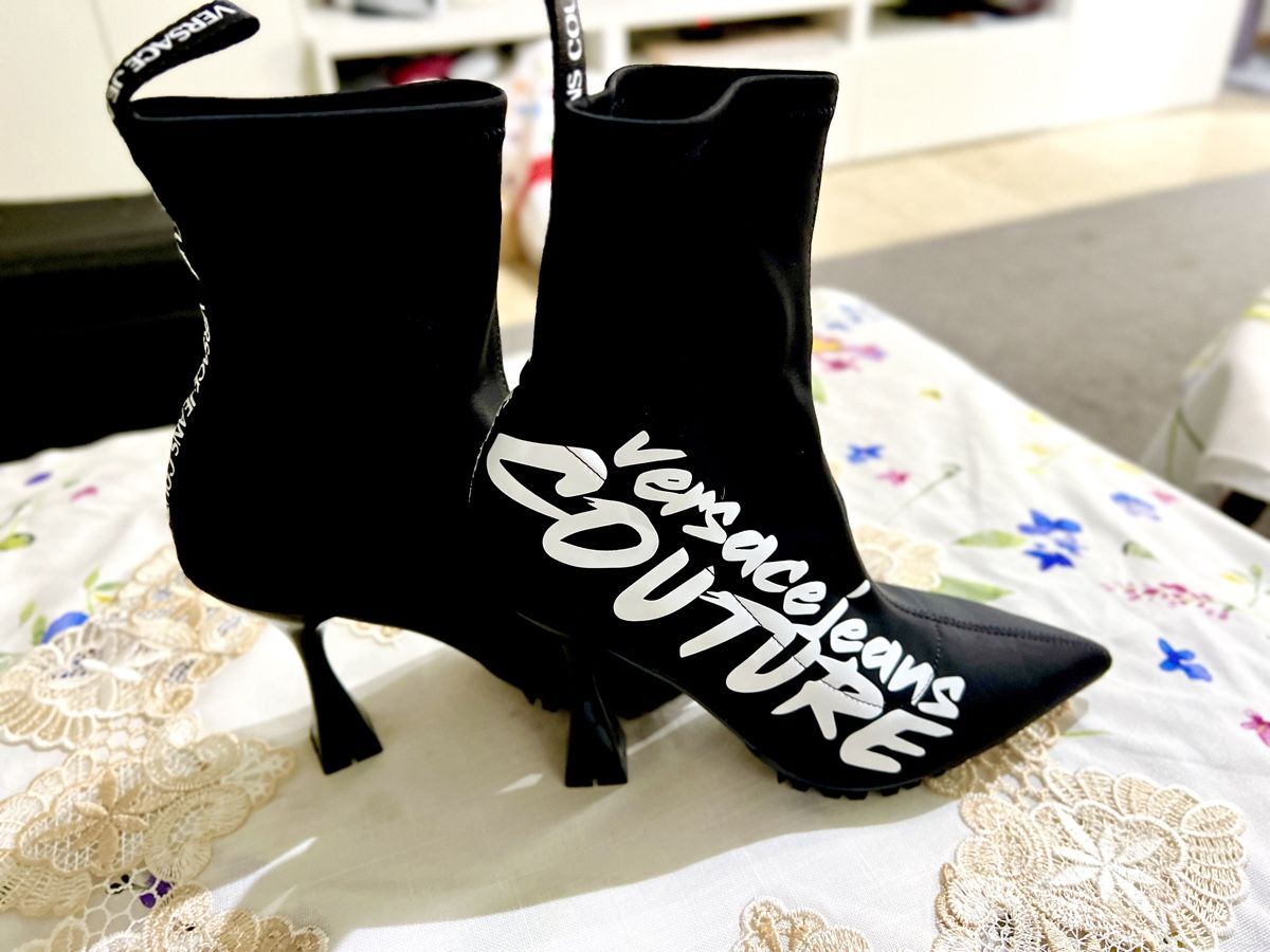 Versace Scarpe da donna: Versace Jeans Couture - Damen 36 – Nuovo (secondo la descrizione) da Zürich venduto da tub_bl7s 1