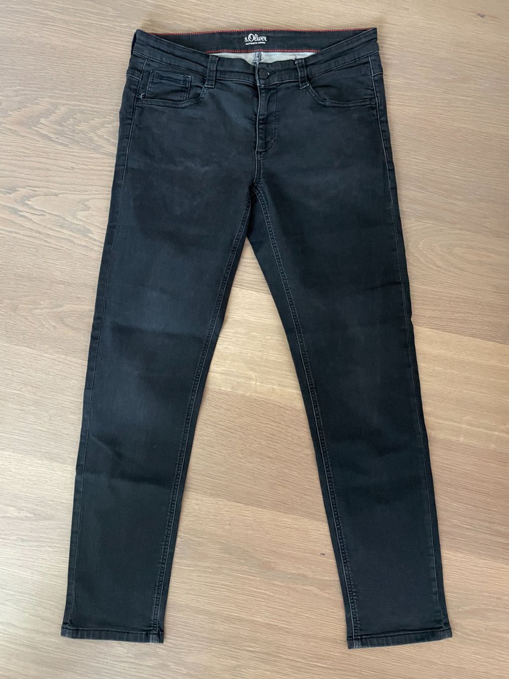 S.Oliver Pantaloni: Schwarze S.Oliver Jeans, Grösse 176 big – Usato da Rüschlikon venduto da user999