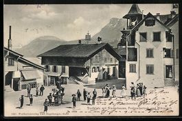 Beckenried, Dorfplatz mit Niederbauen, F