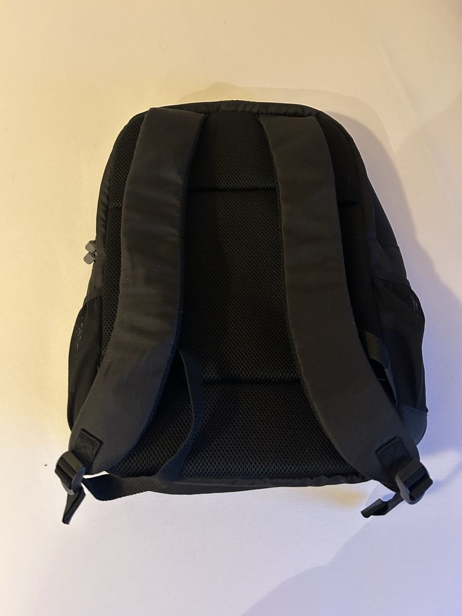 Zaini: HP Rucksack schwarz guter Zustand – Nuovo (secondo la descrizione) da Strengelbach venduto da AWE01 1