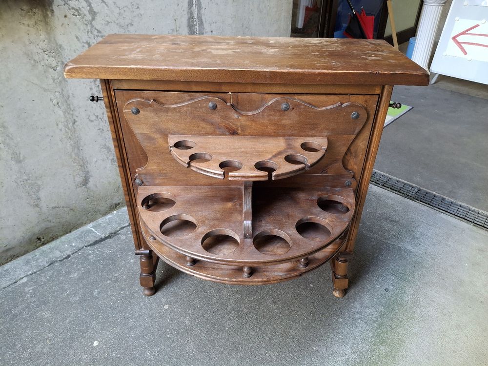 Commodes: Antike spanische Barkommode, Schrank mit Barfach – D'occasion à Fislisbach par HurtiBrocki 1