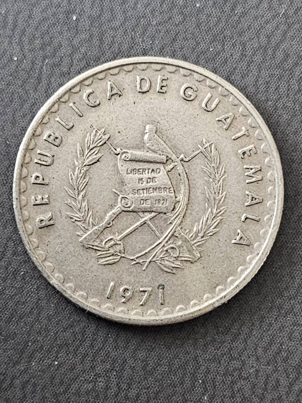 Tutti le monete: 10 centavos 1971 – Usato da Nidau venduto da Misterpix 1