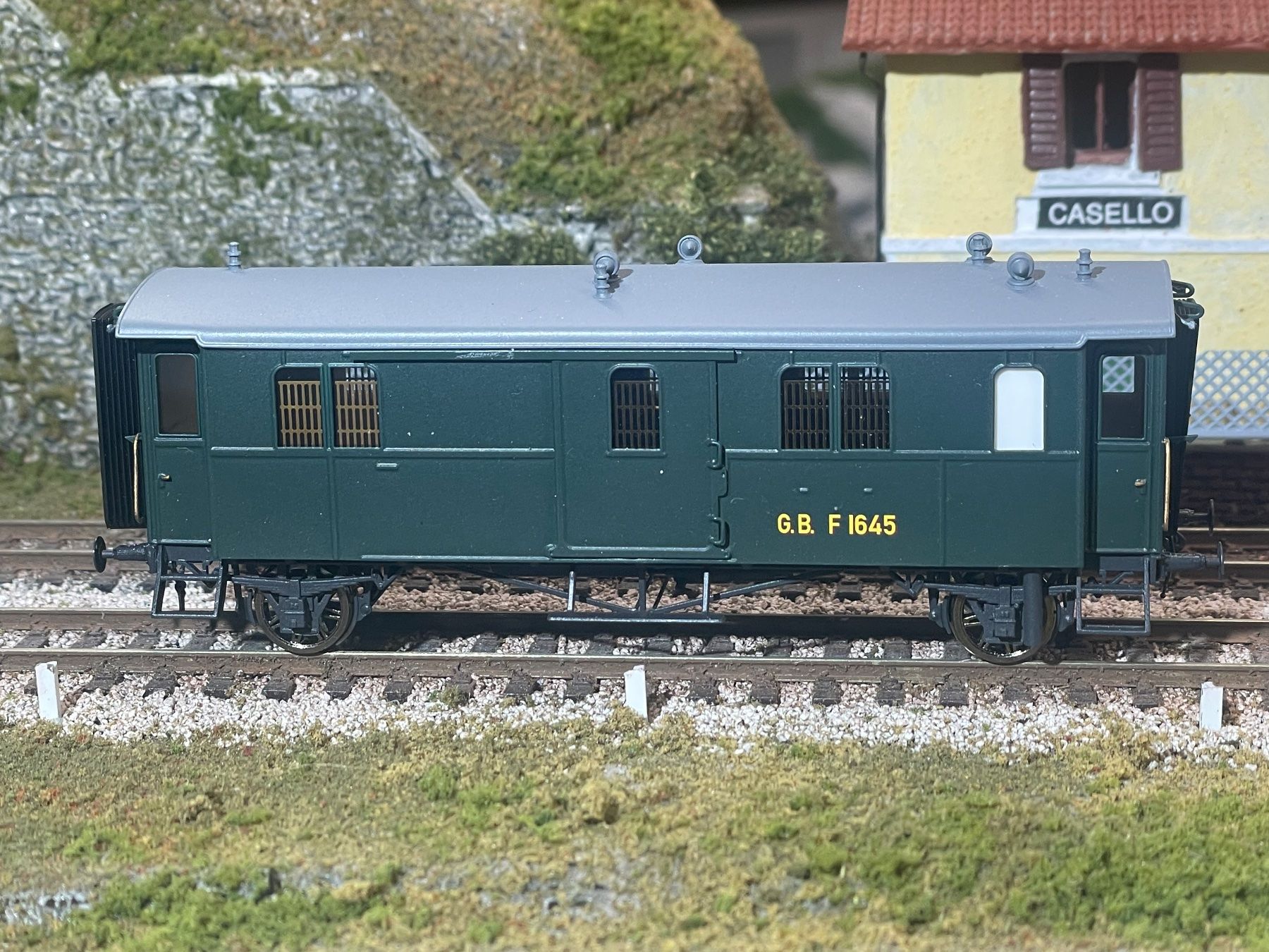 Born Modellini di ferrovie: Born, GB Postwagen F 1645 – Nuovo (secondo la descrizione) da Krummenau venduto da ferrotech 6