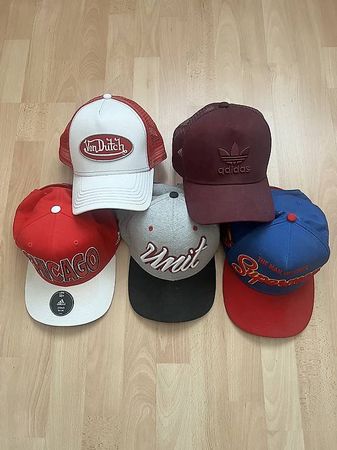 Diverse Caps