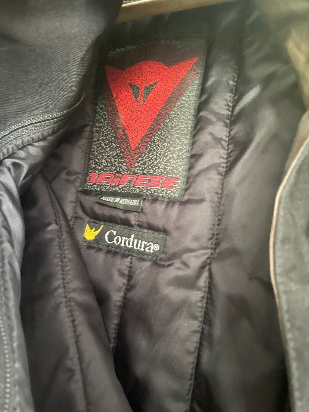 Dainese Vestes: Motorradjacke mit abnehmbarem Futter – D'occasion à Uerkheim par PocketMaster 3